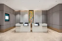 Country Inn & Suites by Radisson Hotel (Xinxiang Huixian Municipal Government) - Parking