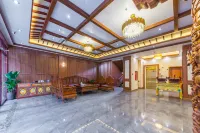 Minyoun Rezen Retreat Yading Daocheng