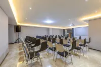 Sunny Holiday Apartment Hotels in Suixi County