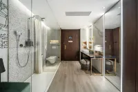 Jinglai Hotel Light Luxury (Shanghai Bund Joy City Branch) Hotel di Shanghai