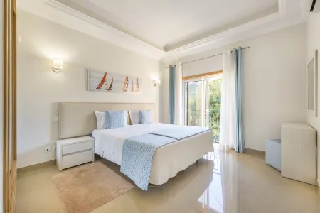 Lakeside Country Club - Apartamentos Turísticos Отели в г. Almancil