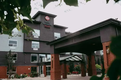 Best Western Plus West Edmonton Hotels in der Nähe von Giant Baseball Bat