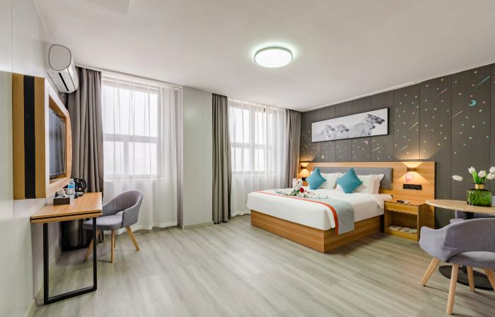 Shangkeyou Hotel (Hebi South Toll Station)