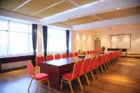 Fulin Hotel - parking