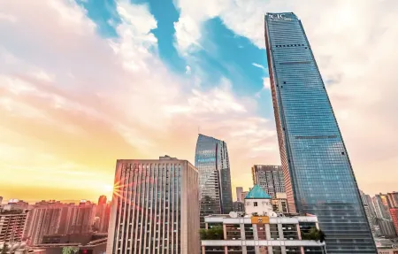 Chongqing Jiangbei Guanyin Bridge Pedestrian Street Berry Hotel