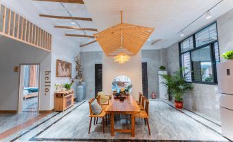 Juruo Boutique Homestay (Quanzhou Dongstation Branch)