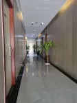 Runhe Business Hotel (Zhengzhou South Third Ring Zhongzhou Avenue)