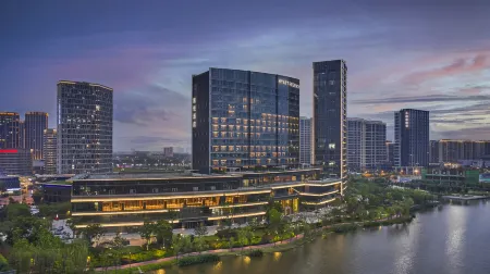 Hyatt Regency Shanghai Songjiang Отели рядом с достопримечательностью «Shanghai International Studies University (Wenxiang Road)»