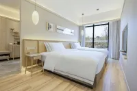 HENTIQUE PINECONE HOTEL