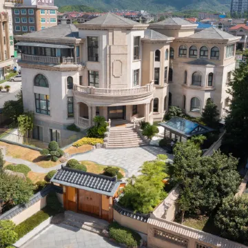 Floral Lux Hotel·Dongyang jiuqilu hotel