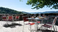 Jugendherberge Schloss Burgdorf - Hostel Hotels in Hasle