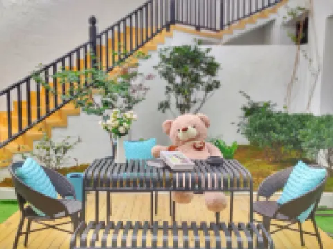 Shangri la Jianyi light luxury intelligent B & B Hôtels à proximité de : Zhongdian Sutra Depository Scenic Spot