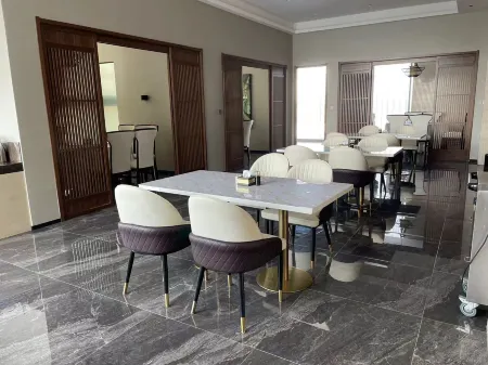 Yimei Hotel (Changzhi West Passenger Transport Station) Отели рядом с достопримечательностью «Changzhi Experimental Middle School»