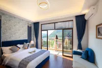 Q villa