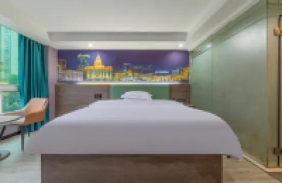 Plato Hotel (Ganzhou Station Branch)