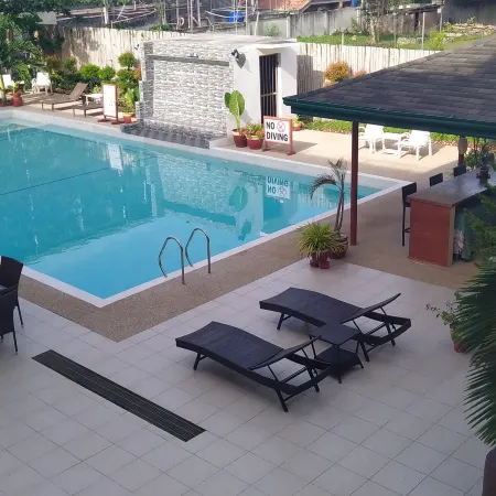 Cherrys @ Home Too Inland Resort
