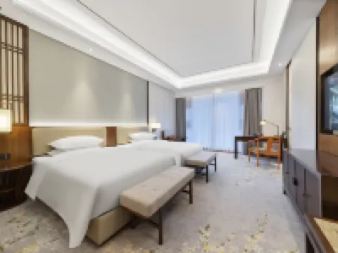 Howard Johnson Yilin Hotel Hotels in Guang'an