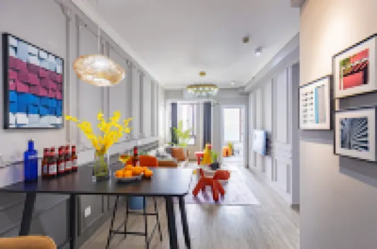 雲端高空江景美宿（重慶解放碑洪崖洞店）