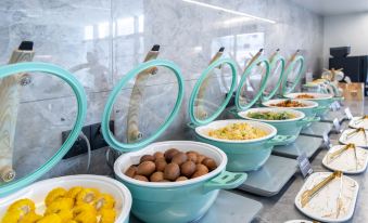 Atour Hotel Yangzhou East High Speed Railway Station