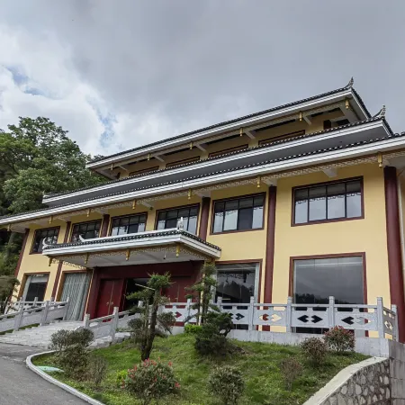 Longhui Yaowang ancient village