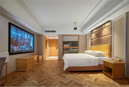 Vienna Hotel (Guangzhou Panyu Qiaonan Aoyuan Square)