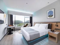 Zijing Jiahong Hotel (Zhaoqing Railway Station Xinghu Scenic Area)