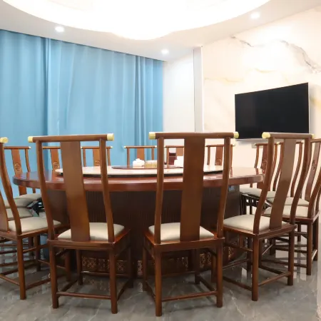 Yucheng Hotel