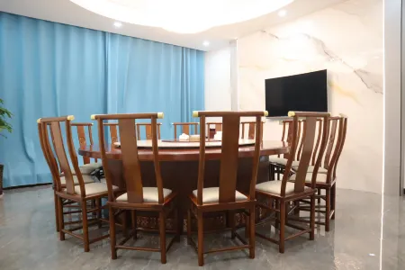 Yucheng Hotel Отели в г. Дунчжи