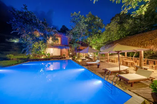 Puluong Luna Resort Hotels in Ba Thuoc District