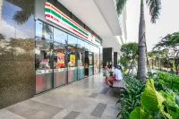 MIN' Apartment - Rivergate Residence Downtown BUI VIEN - FREE POOL Hotels in District 4