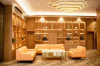 Bincheng Hotel (Xiangxiang Railway Station)