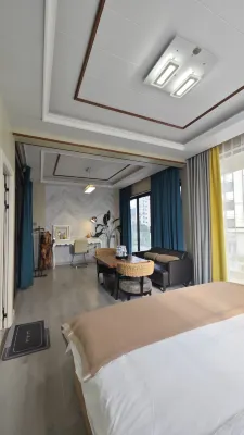 Yulong Narongju Inn (Lijiang High-speed Railway Station) Hotels near Lijiang Railway Station