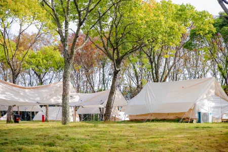 Shanghai Camera Family Camp Отели рядом с достопримечательностью «Shanghai Technical Institute of Electronics & Information»