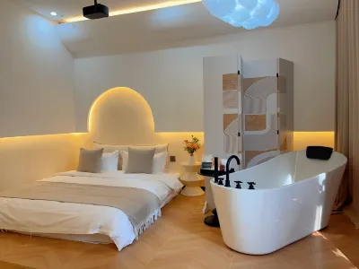 Meisu Garden Hotel (Nanjiang Guannan International Garden Branch) Hotels near Nanjiang Guangyun Station