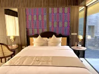 Vigolando Van Ho Resort Hotels in 