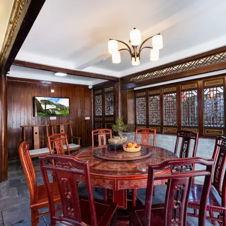 Hongcun Yunjianyue Tingyuan Light Luxury Holiday Homestay