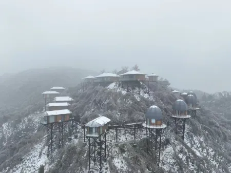 Lusu Zhulin Mijing Vacation Apartment