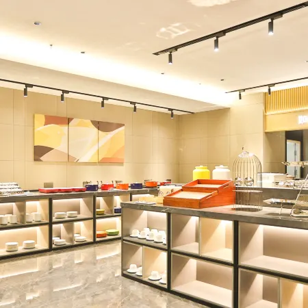 Homeinn Selected Hotel (Dunhua Ji'an Road Food Street)