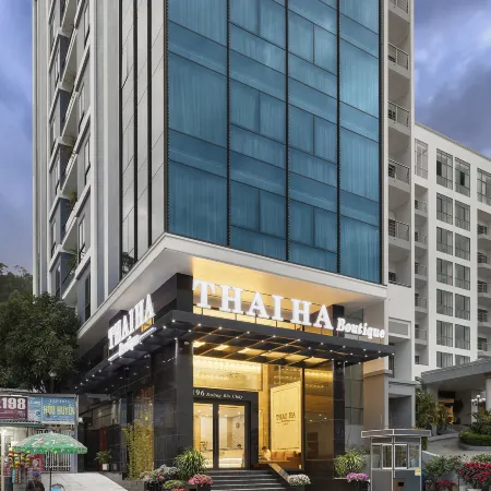 Thai Ha Boutique Hotel Отели рядом с достопримечательностью «Бухта Халонг»