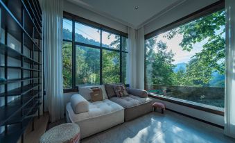 Zhangjiajie Fu Xi Er Yi ·LiFe Qingshe Design Meisu