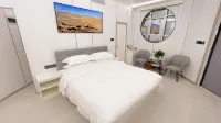 Da Qaidam Xingji Wilderness Luxury Hotel