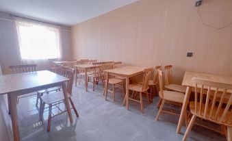 Ruoqiang Populus euphratica Homestay