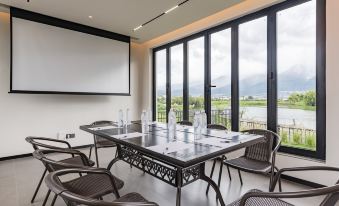Floral Hotel·Jinqi Mountain Lake hotel (Dali Erhai Ecological Corridor Store)