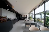 Xiamen Mountain · and Sea View Hotel