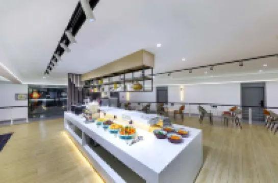 โรงแรมหัวยิ่ง (เมืองโบราณลั่วหยาง หยิงเถียนเหมิน)