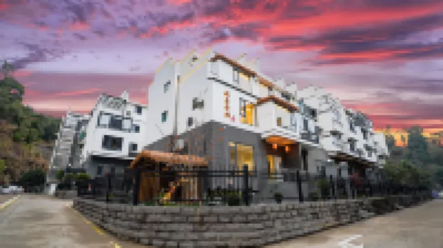 Xianlai Wushi·Audio-Visual & Smart·Starry Sky Leisure Residence Vibe Holiday Boutique Inn โรงแรมใกล้จุดชมวิวอู๋หยวน