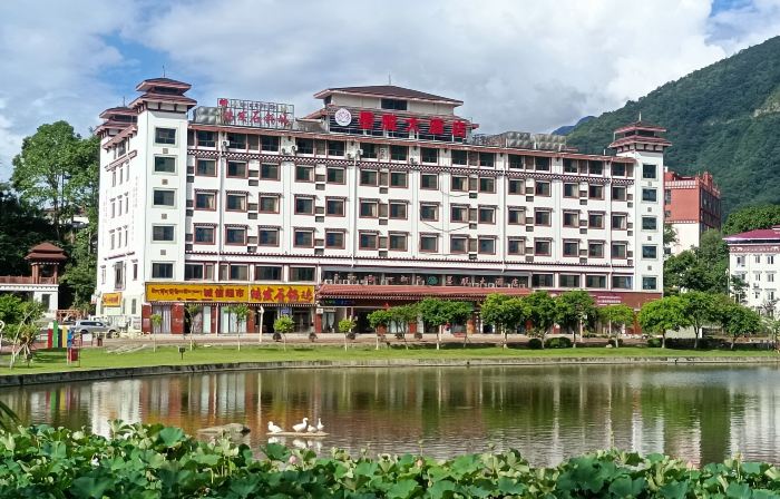 Motuo Hotel