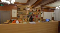 Chilie Yangqing Homestay (Basu Laigu Glacier)