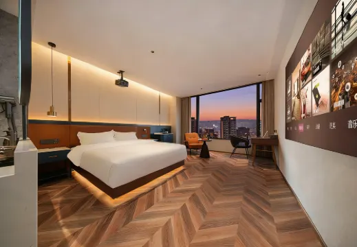 Qingdao Landuo Hotel (Huangdao Golden Beach Holiday Resort)