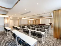 Urba Hotel Các khách sạn ở Nam Bình
